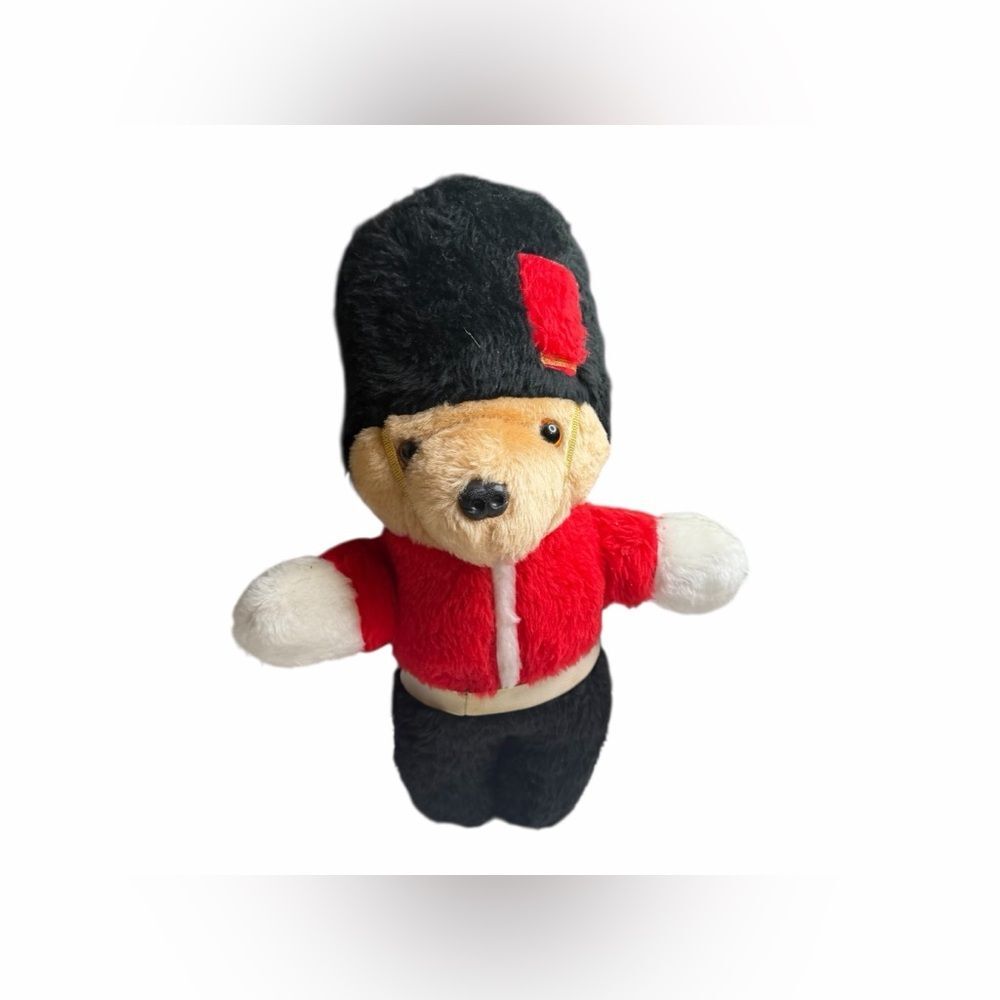 Vintage Sweet Dreams Queens Royal Guard Tesdy Bear Plush Stuffed animal 16”